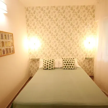 Delmirani's Book - Vatican View דירה *