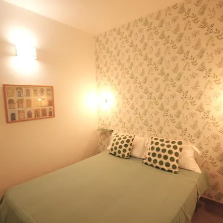 Delmirani's Book - Vatican View דירה *