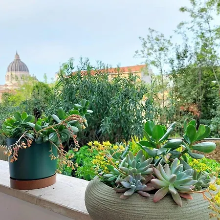 Apartman Delmirani's Book - Vatican View *