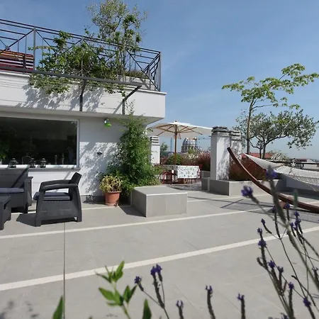 Delmirani's Book - Vatican View דירה